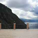 La Marinella Apartment *